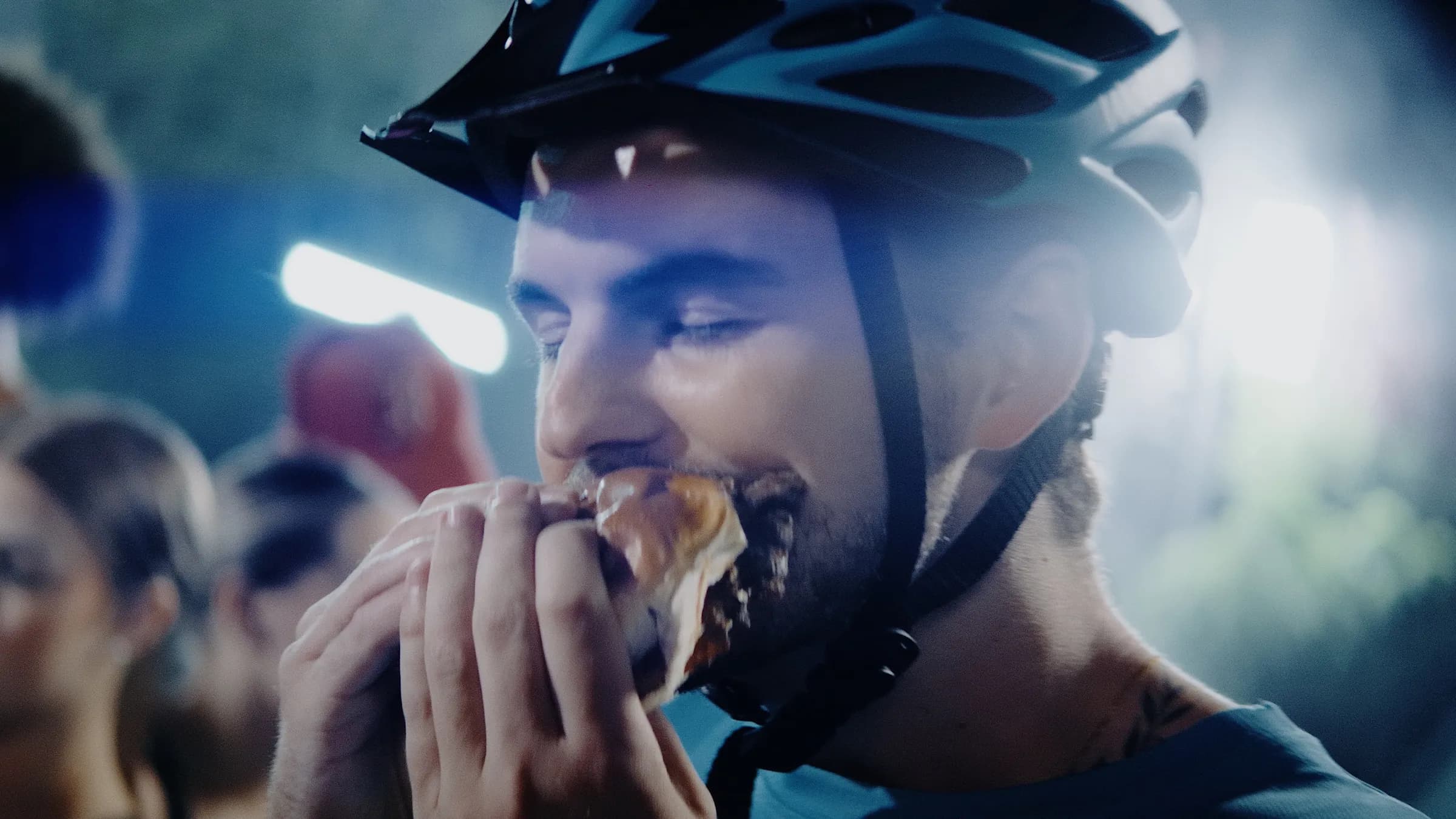 LVRS × Wolt – commercials von genesisfilms, Bild 3